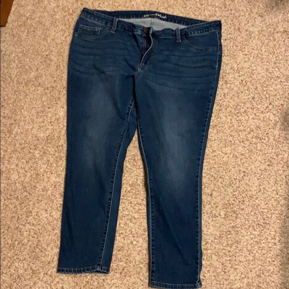 Universal Thread Jeans